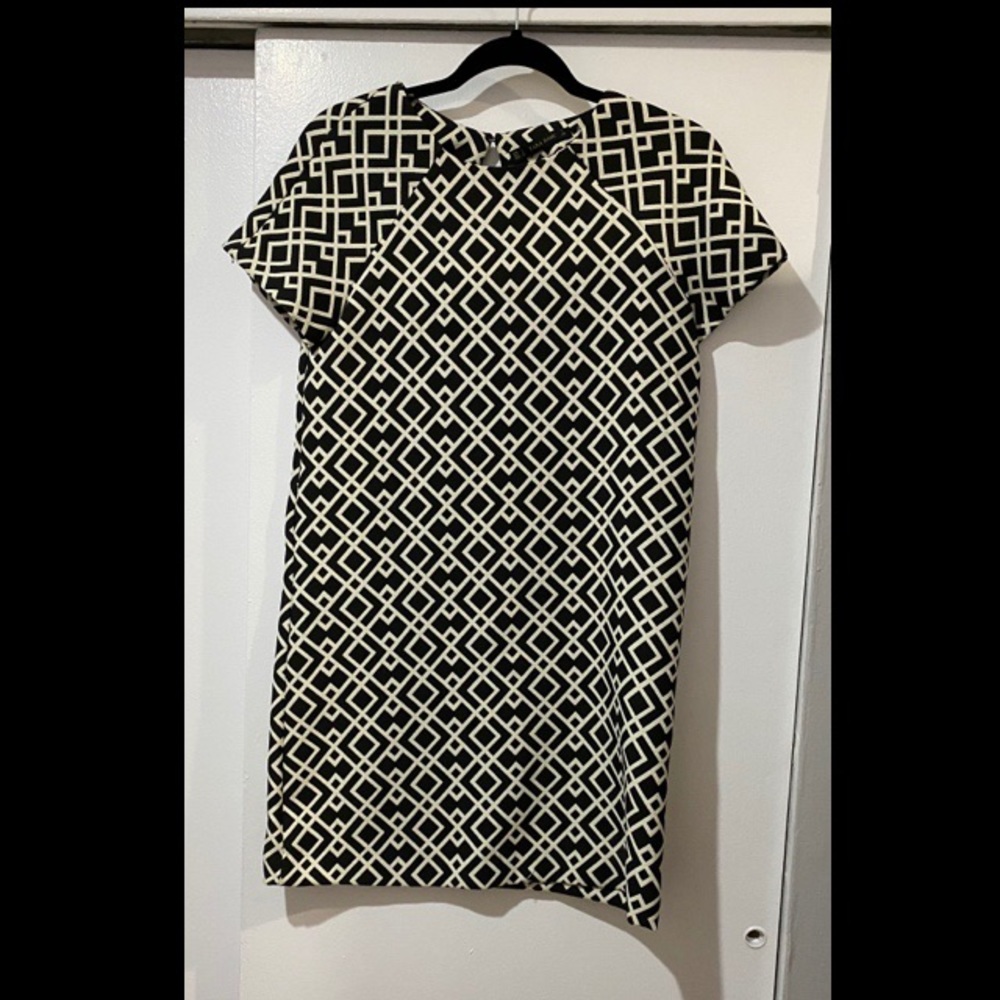 Jacquard short sleeve mini dress
